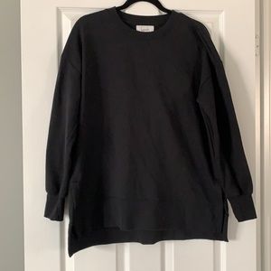 Kersh brand oversized black crew neck sweater. Women’s size medium.